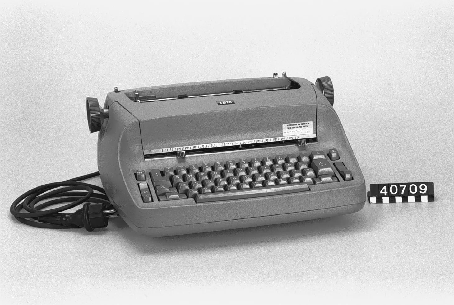 IBM Selectric I electric typewriter (1961), the model that introduced the rotating typeball element